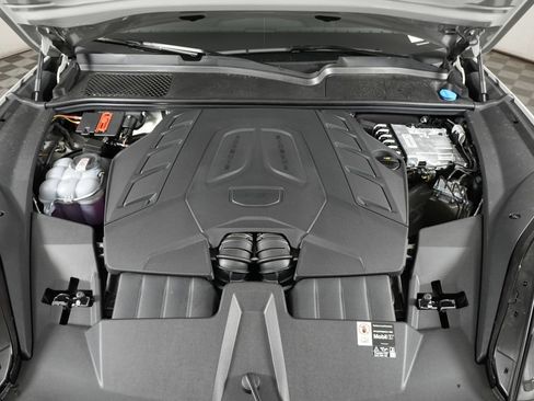 New 2026 Porsche Cayenne GTS AWD/4WD image 44