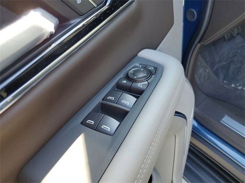 New 2026 GMC Yukon Elevation image 18