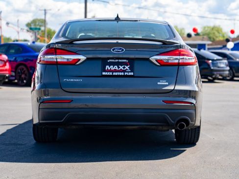 Used 2019 Ford Fusion SE w/ Equipment Group 151A FWD image 11