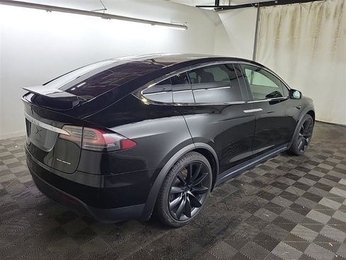 Used 2021 Tesla Model X Long Range image 10