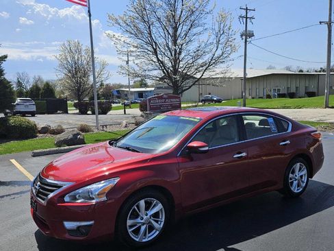 Used 2013 Nissan Altima 2.5 SL w/ Technology Pkg FWD image 1