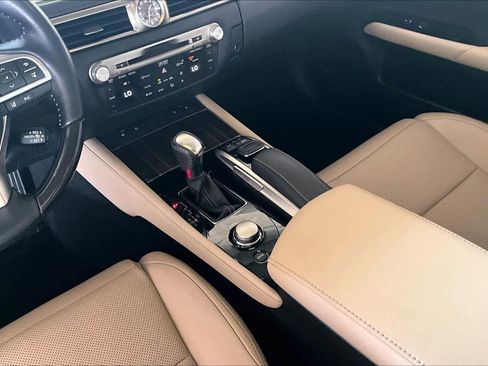 Used 2016 Lexus GS 350 w/ Luxury Package RWD image 14
