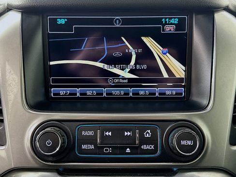 Used 2018 Chevrolet Suburban Premier image 13