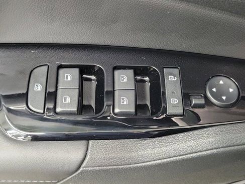 Used 2024 Kia Sportage EX FWD image 19