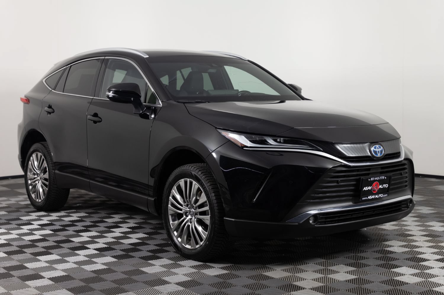 Used 2024 Toyota Venza XLE AWD/4WD image 11