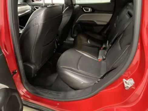 Used 2024 Jeep Compass Limited image 9