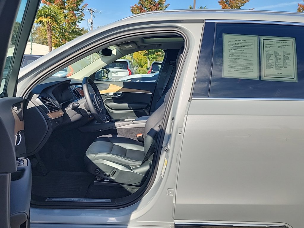 Used 2024 Volvo XC90 T8 Plus w/ Protection Package Premier AWD/4WD image 8