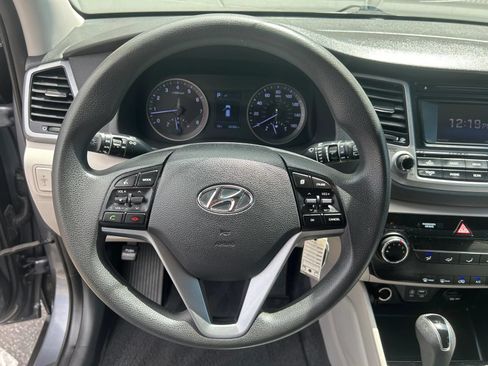 Used 2016 Hyundai Tucson SE w/ Option Group 02 FWD image 11