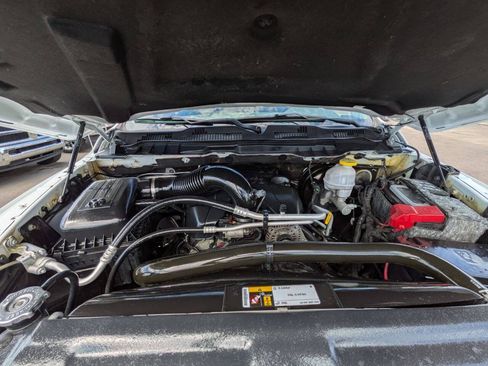 Used 2019 RAM 1500 Warlock AWD/4WD image 32
