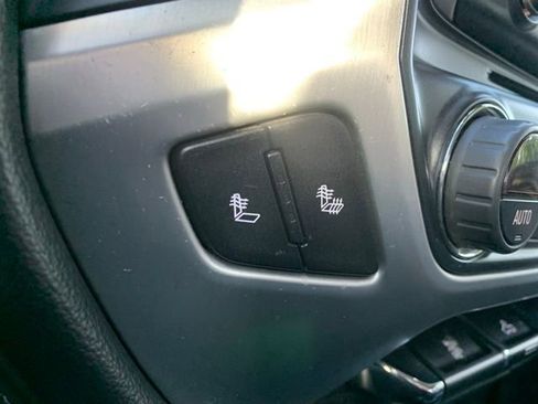 Used 2014 GMC Sierra 1500 SLE w/ SLE Value Package image 17