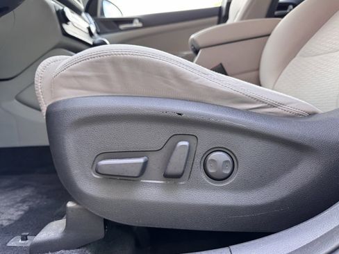 Used 2019 Hyundai Tucson Value image 6