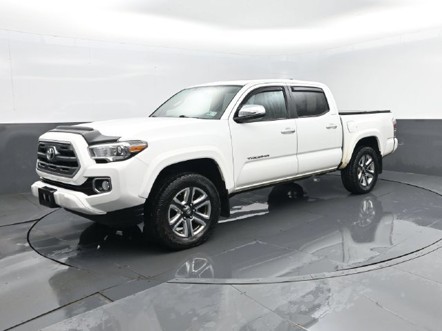 Used 2016 Toyota Tacoma Limited w/ Towing Package AWD/4WD image 2