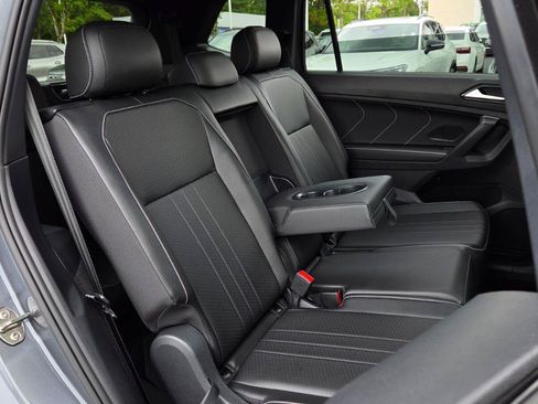 Certified 2023 Volkswagen Tiguan SE R-Line FWD image 63