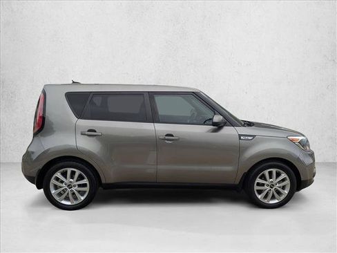 Used 2018 Kia Soul + w/ Audio Package image 4