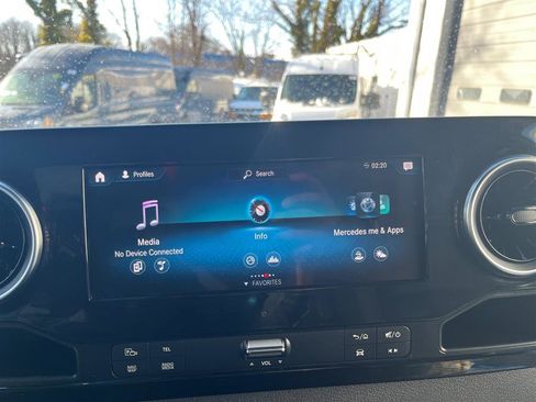 Used 2024 Mercedes-Benz Sprinter 2500 image 15