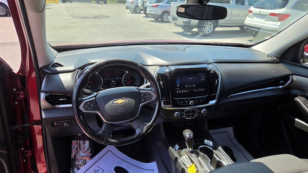 Used 2020 Chevrolet Traverse LT FWD image 12