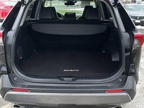 Used 2021 Toyota RAV4 Limited image 26