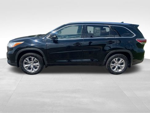 Used 2014 Toyota Highlander XLE AWD/4WD image 2
