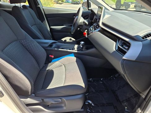 Used 2021 Toyota C-HR LE FWD image 18