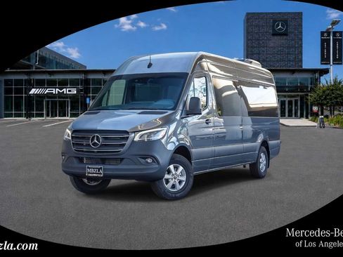 Used 2024 Mercedes-Benz Sprinter 2500 image 1
