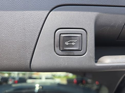 Used 2023 Buick Envision Essence FWD image 12