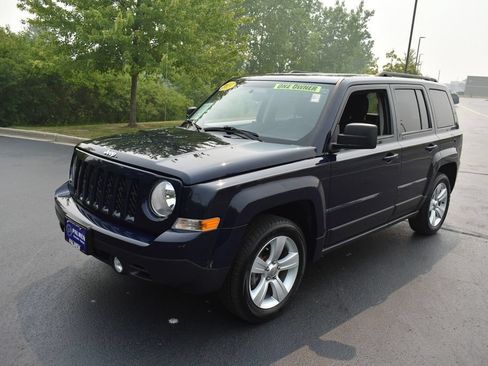 Used 2013 Jeep Patriot Latitude FWD image 11