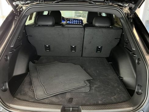 Certified 2024 Chevrolet Equinox EV RS image 33