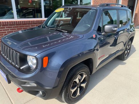 Used 2020 Jeep Renegade Trailhawk w/ Popular Equipment Group AWD/4WD image 4