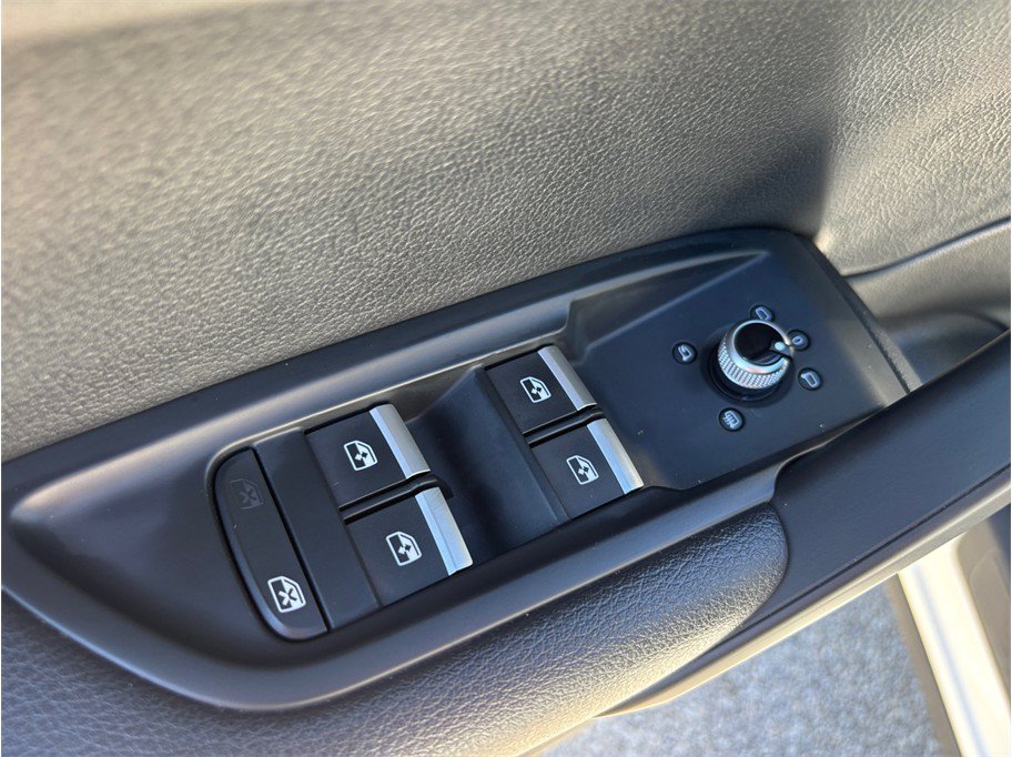 Used 2018 Audi Q5 2.0T Premium AWD/4WD image 19