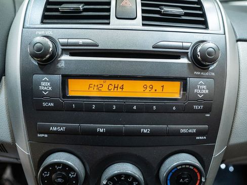 Used 2011 Toyota Corolla LE image 21