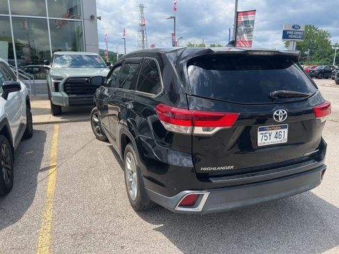 Used 2018 Toyota Highlander Limited AWD/4WD image 9