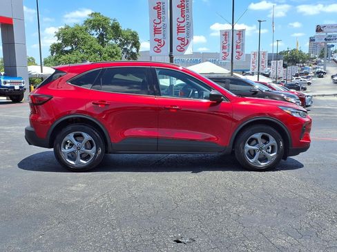 Certified 2025 Ford Escape ST-Line AWD/4WD image 5