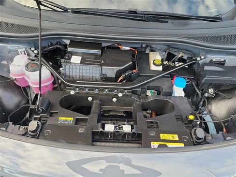 Used 2024 Volkswagen ID.4 Standard image 28