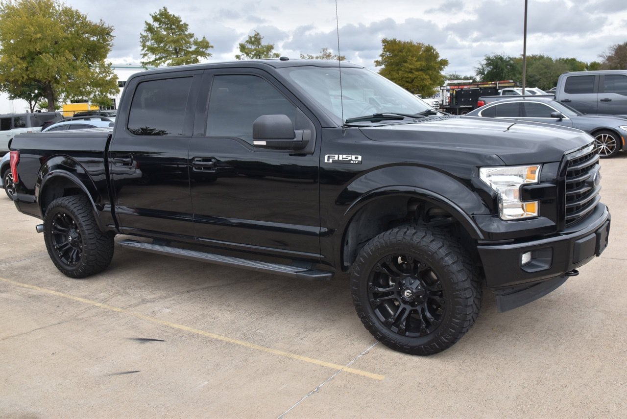 Used 2017 Ford F150 XLT w/ Equipment Group 302A Luxury AWD/4WD image 4
