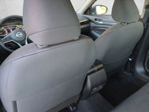 Used 2024 Nissan Altima 2.5 SV image 15