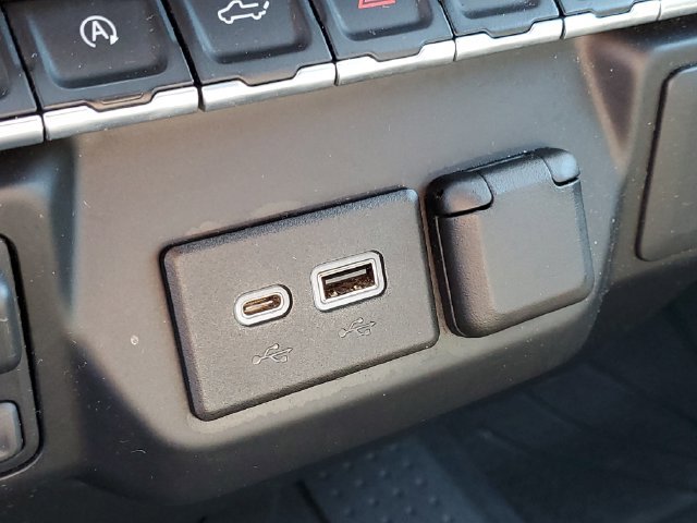 Used 2019 Chevrolet Silverado 1500 RST AWD/4WD image 19