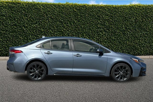 Used 2024 Toyota Corolla SE FWD image 3