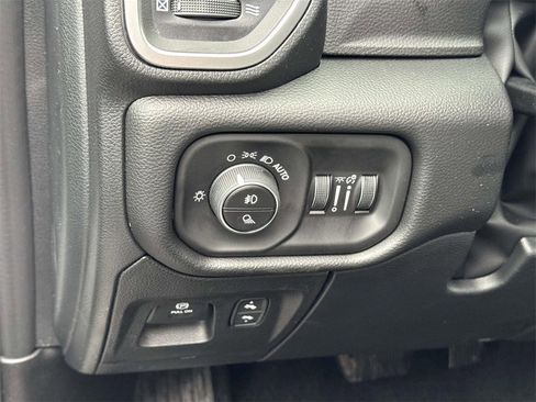 New 2026 RAM 1500 4x4 Crew Cab image 24