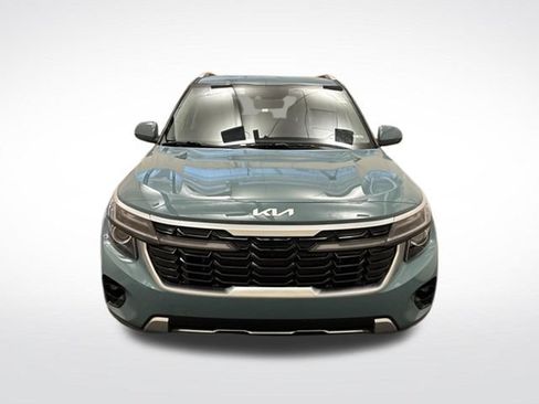 Certified 2026 Kia Seltos EX FWD image 2