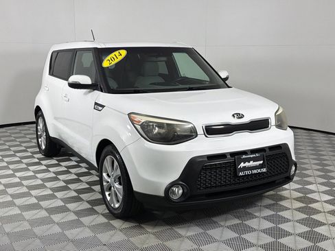 Used 2014 Kia Soul + FWD image 3