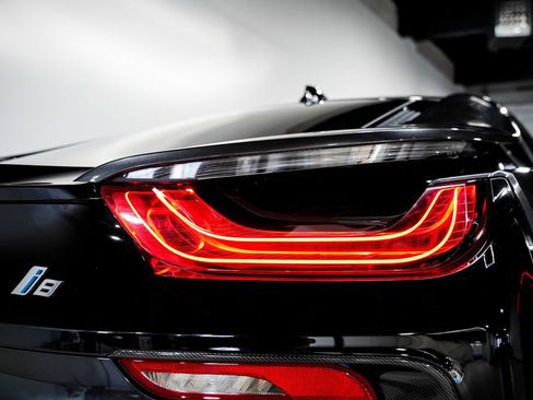 Used 2019 BMW i8 Coupe AWD/4WD image 33