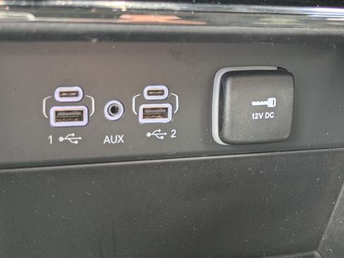 Used 2023 Jeep Grand Cherokee L Laredo AWD/4WD image 24