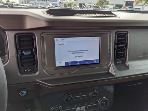 Certified 2023 Ford Bronco Outer Banks image 19