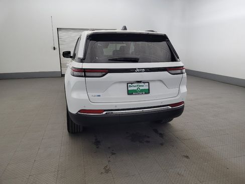 Used 2023 Jeep Grand Cherokee 4WD 4xe image 6
