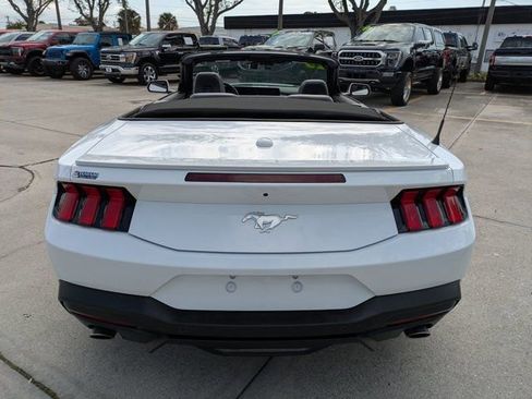 Used 2025 Ford Mustang Premium image 6
