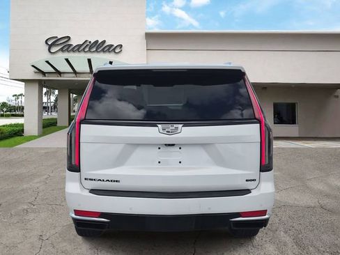 Used 2021 Cadillac Escalade Sport w/ LPO, Illumination Package image 4