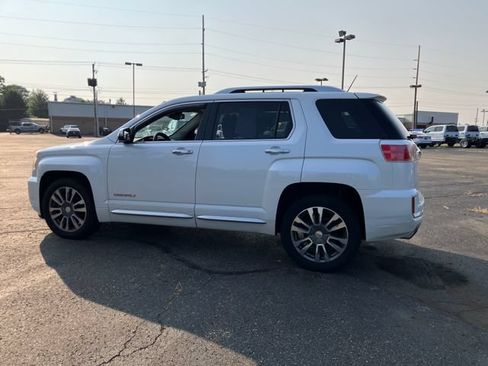 Used 2017 GMC Terrain Denali AWD/4WD image 3