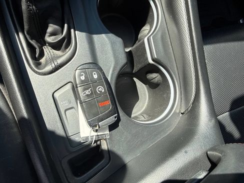 Used 2022 Dodge Durango R/T w/ Blacktop Package AWD/4WD image 30