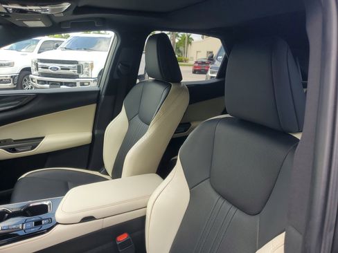 Used 2024 Lexus NX 250 FWD w/ Premium Package image 18