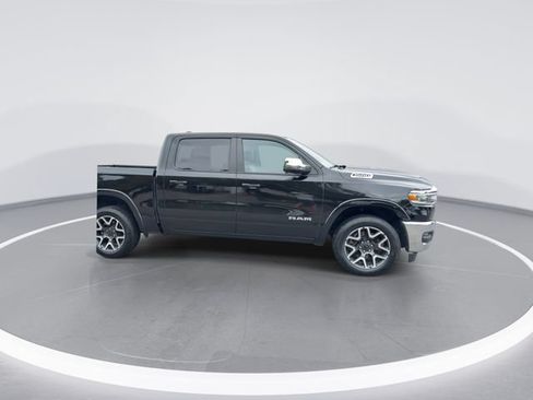 Used 2025 RAM 1500 Laramie AWD/4WD image 9